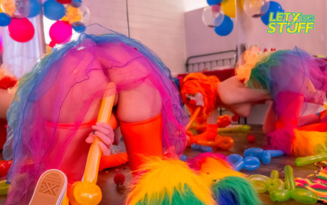 Lety Does Stuff art model picture