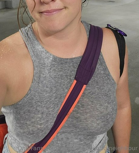 canadiannaughtyneighbour star pornographic pic