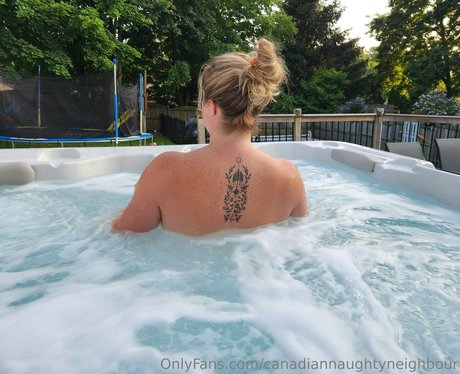 canadiannaughtyneighbour Profile Photo