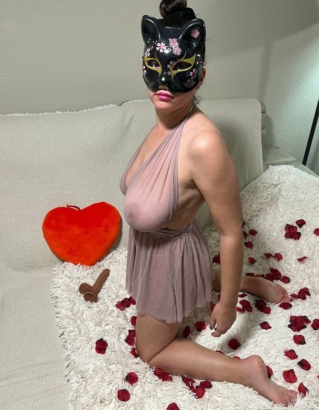 Elsaliux high quality pornstar pictures