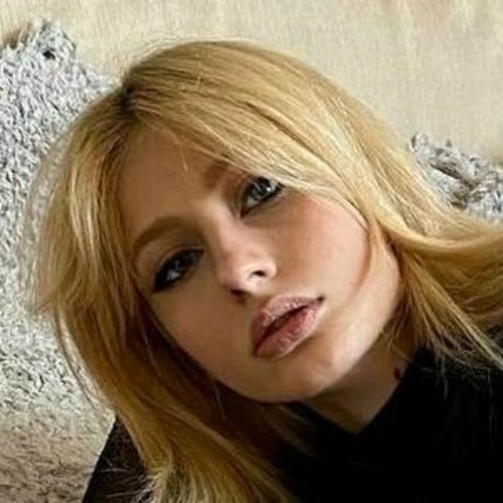 emmy almyy hot model pics