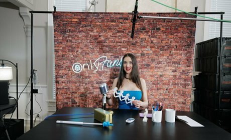 sex girls onlyfans art nude image