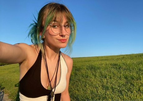 adylasworld sex model photo