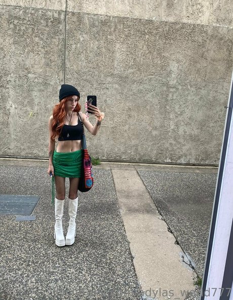 adylasworld adult model pic