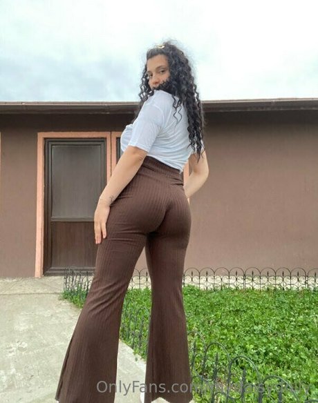 mydaisydolly porn actress pictures