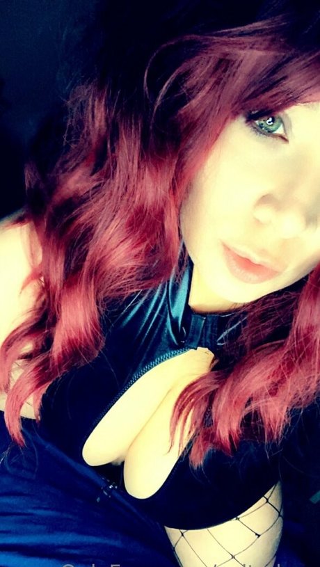 caitydrop star naked image