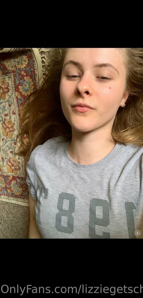 lizziegetschoked pornstar nude photo