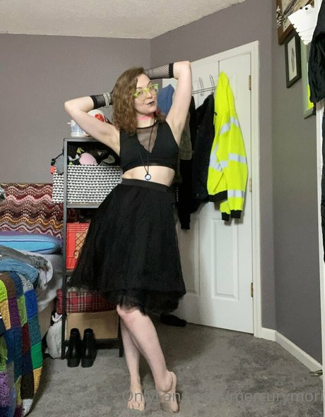 busty solo onlyfans nude photos