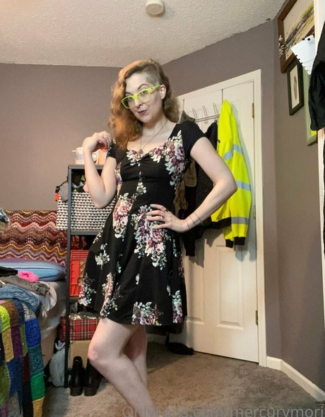 mercurymori sexy pornstar img