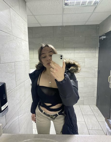 elenasainte xxx actress img