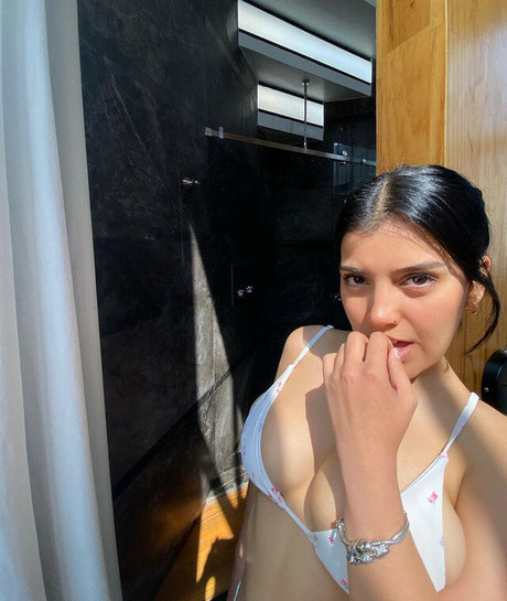 Fersooo star naked gallery