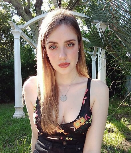 blonde wife onlyfans sexy naked pic