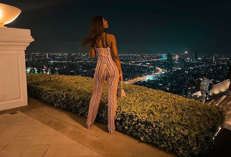 Ainett Stephens naked pornstar image