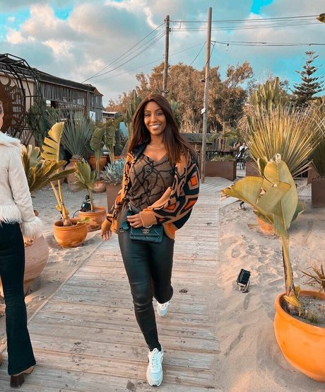 Ainett Stephens sexy actress galleries