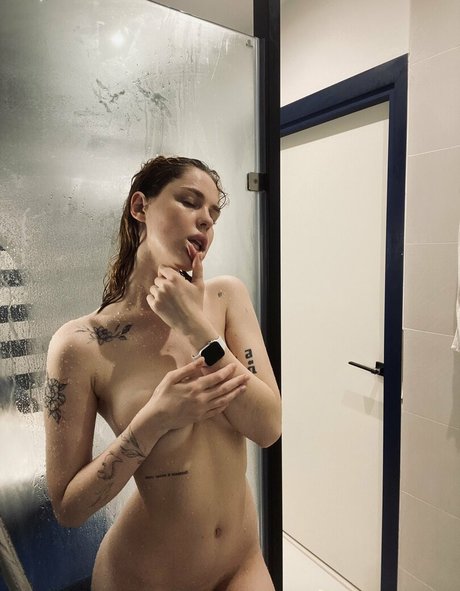 MakMary M star porn pic