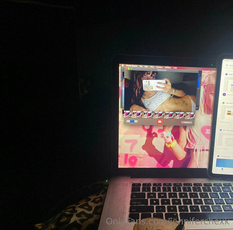 Jenniferchexk model nudes picture