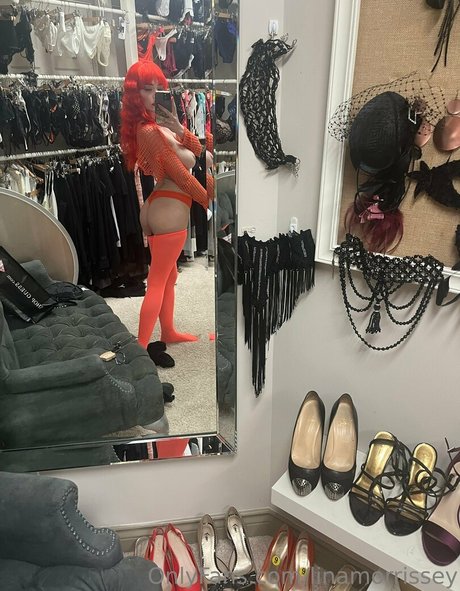 linamorrissey nude model img