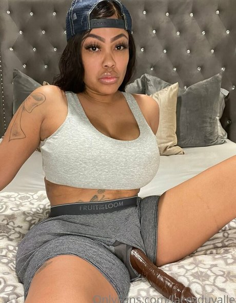 LaceyDuvalle model adult photo