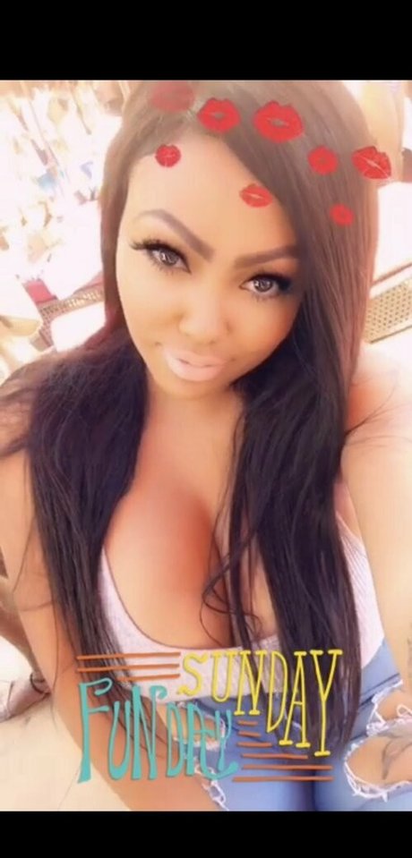 LaceyDuvalle model top picture