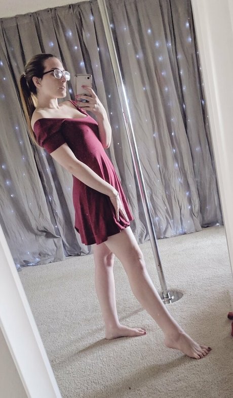 mirror selfie onlyfans free naked photos