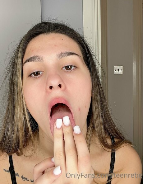 teenrebe sexy model pic
