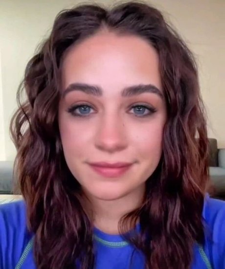 Mary Mouser naked star gallery
