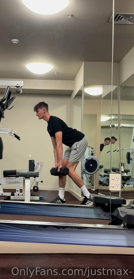 justmax_ pornstar art image