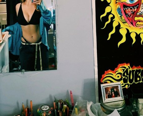 notemilyb naked star images