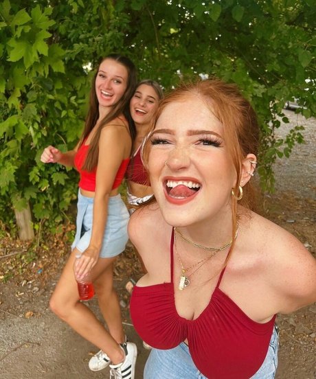 notemilyb star exclusive gallery