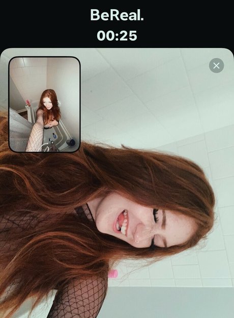 notemilyb naked star image