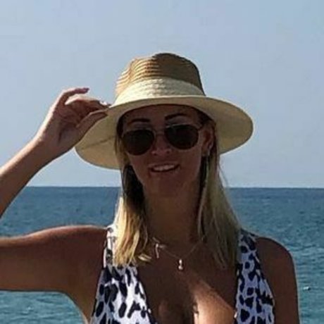 Lorna Gilly hot pornstar images