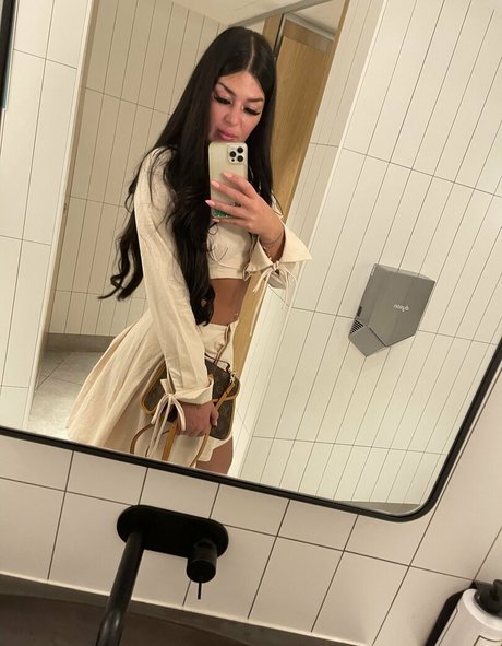 elleandspells exclusive model galleries