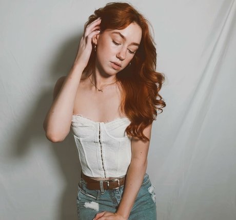 Ana Saia nudes model photos