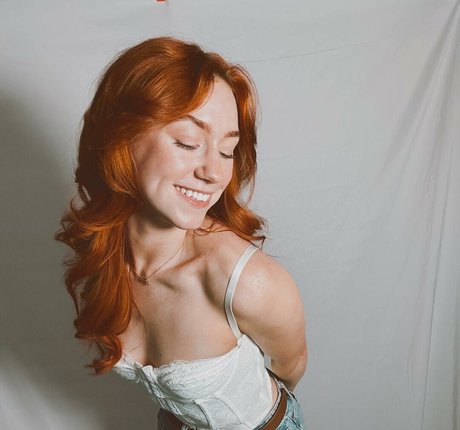 Ana Saia star top images