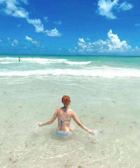 Ana Saia art actress galleries