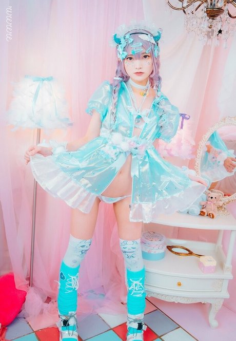 blonde handjob onlyfans adult pic