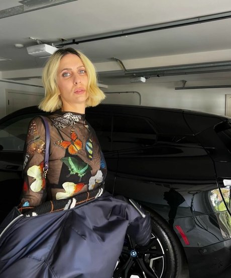 Hila Klein Photo Gallery