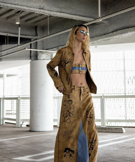 Hila Klein erotic model image