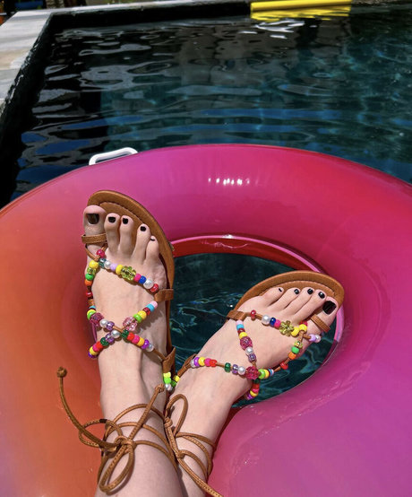 Hila Klein star pornographic picture