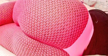 Bouncyclown nude model picture