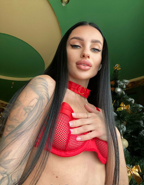 charming megan free actress pictures