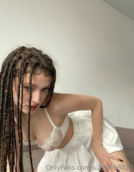 doll meow actress pics