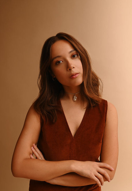 Laufey Lin art star photos