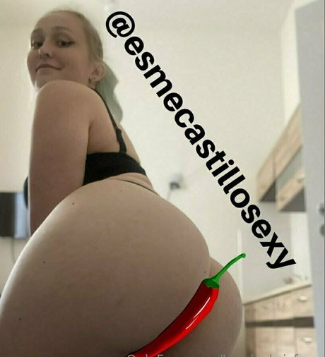 lovelychrisfree adult model pic