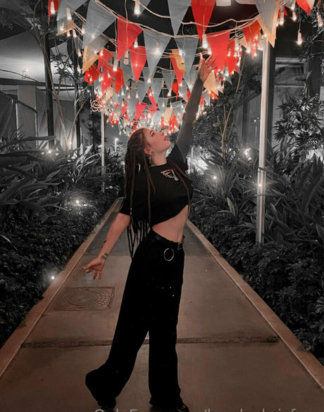 lovelychrisfree star top images