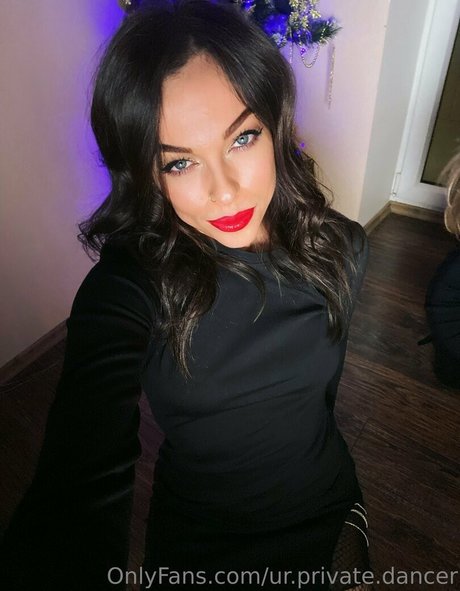 urr private dance model art galleries