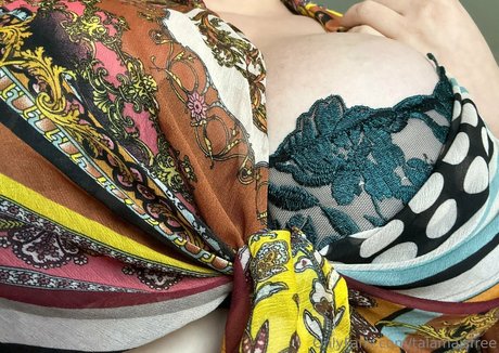 talamaisfree model sexy photo