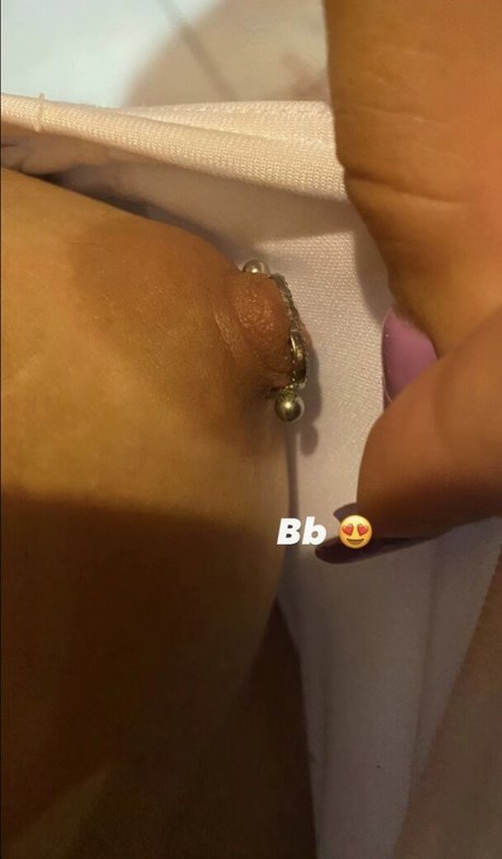 gamer onlyfans sexy nude image