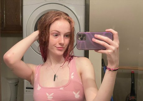 toxictauruss naked actress pic