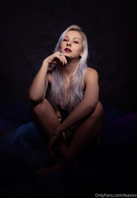 leavixx nude pornstar gallery